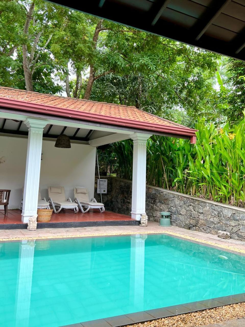 Satiana Tangalle Luaran gambar